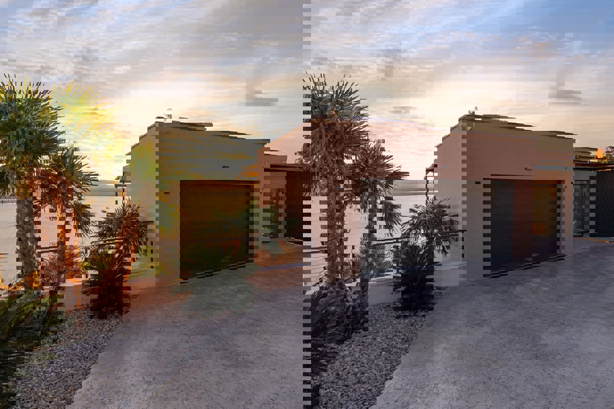 Villa moderna con vista panoramica sul mare