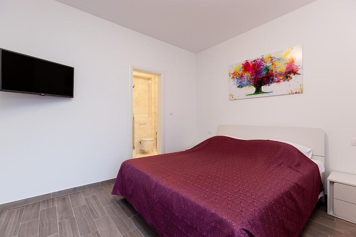 Moderno condominio in prima fila sul mare