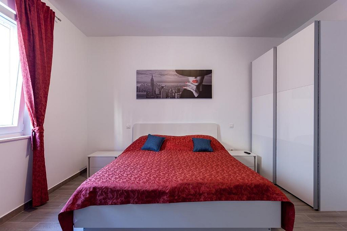 Moderno condominio in prima fila sul mare