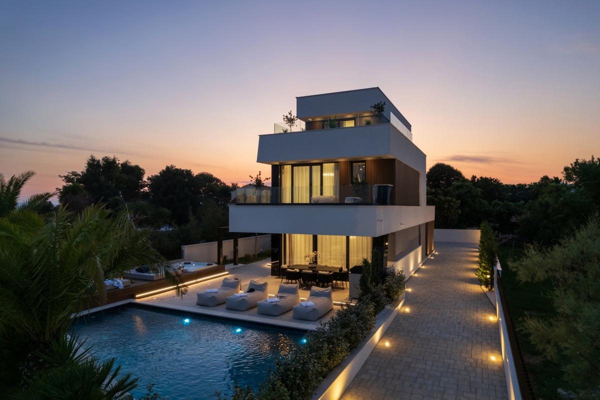 Villa di lusso con piscina in prima fila sul mare