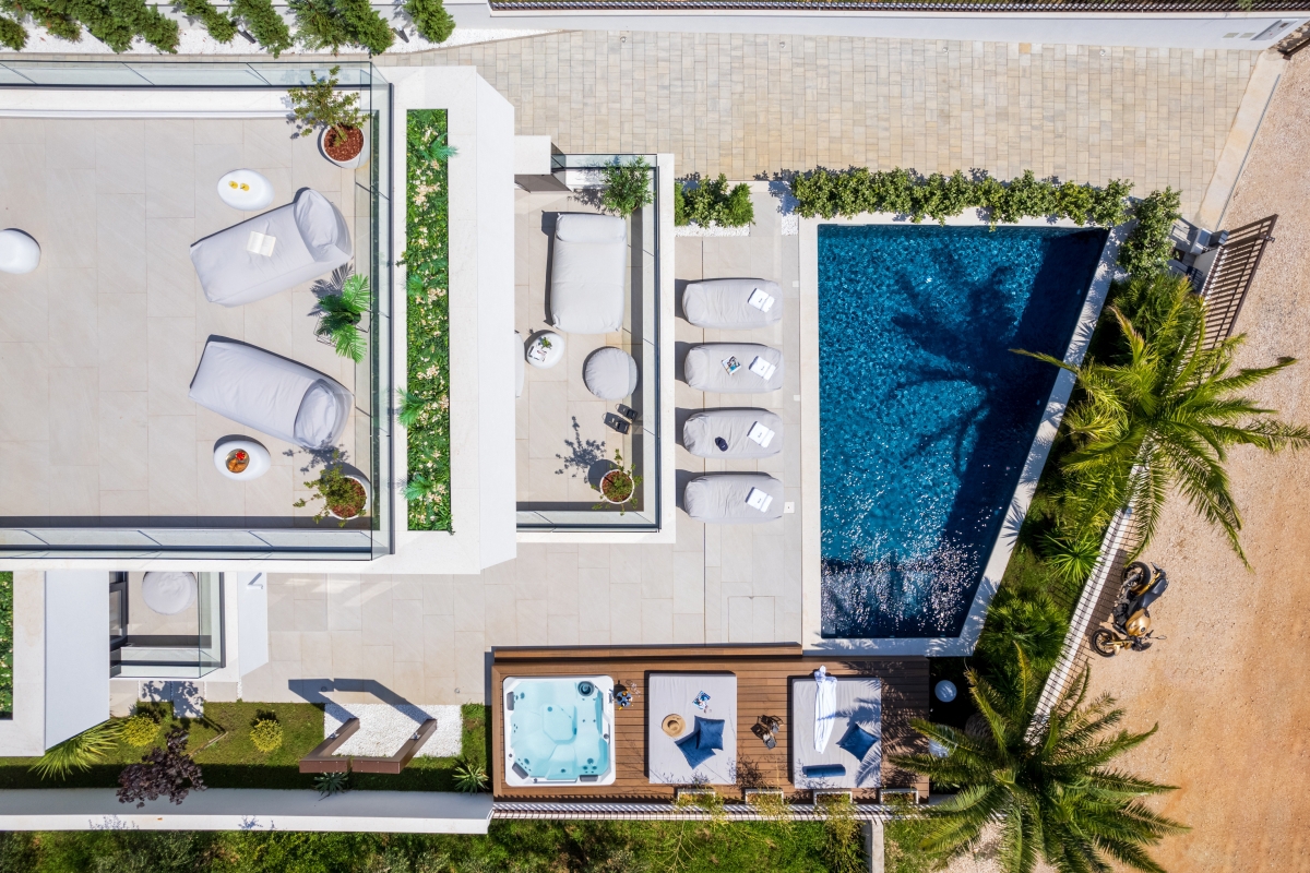 Villa di lusso con piscina in prima fila sul mare