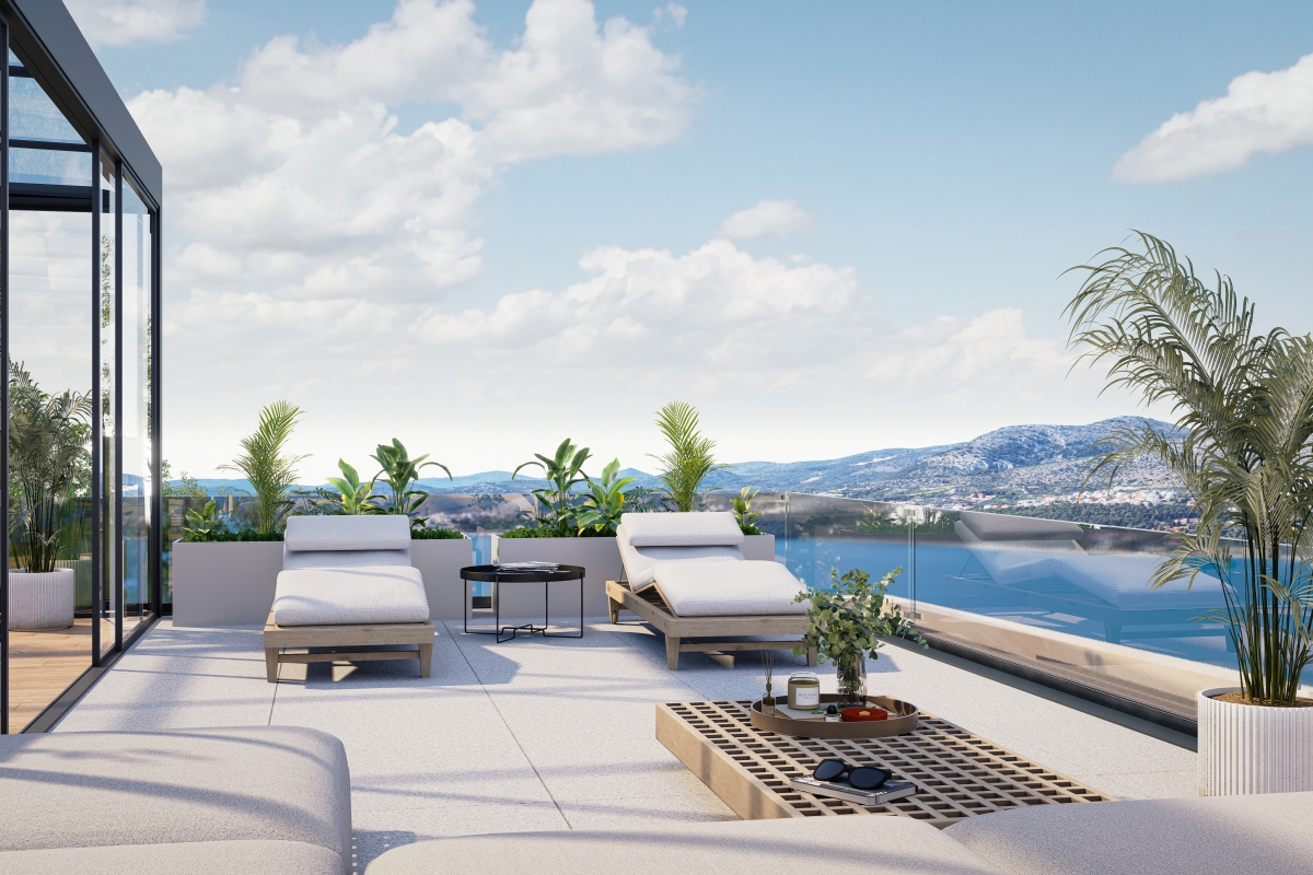 Straordinario attico con terrazza panoramica in prima fila sul mare