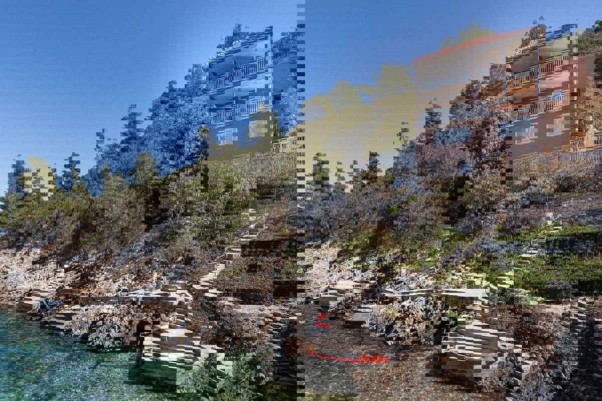 Casa in prima fila sul mare