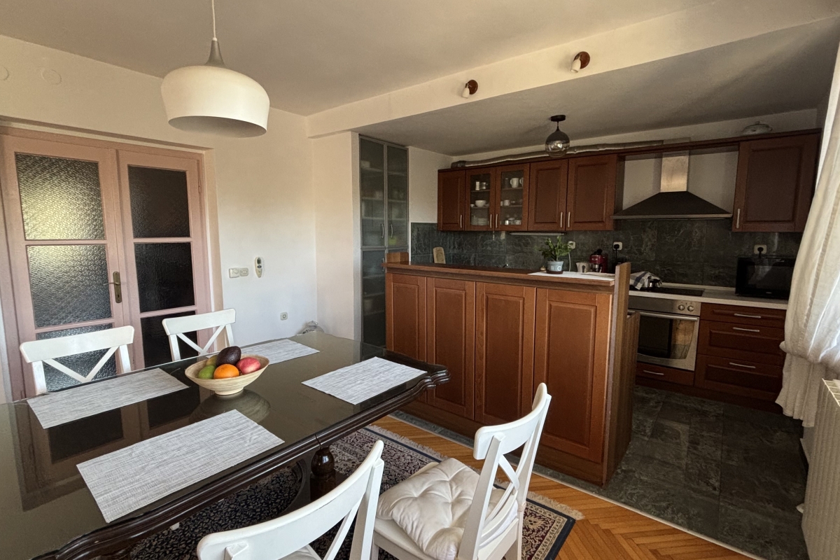 Ampio appartamento in posizione eccezionale