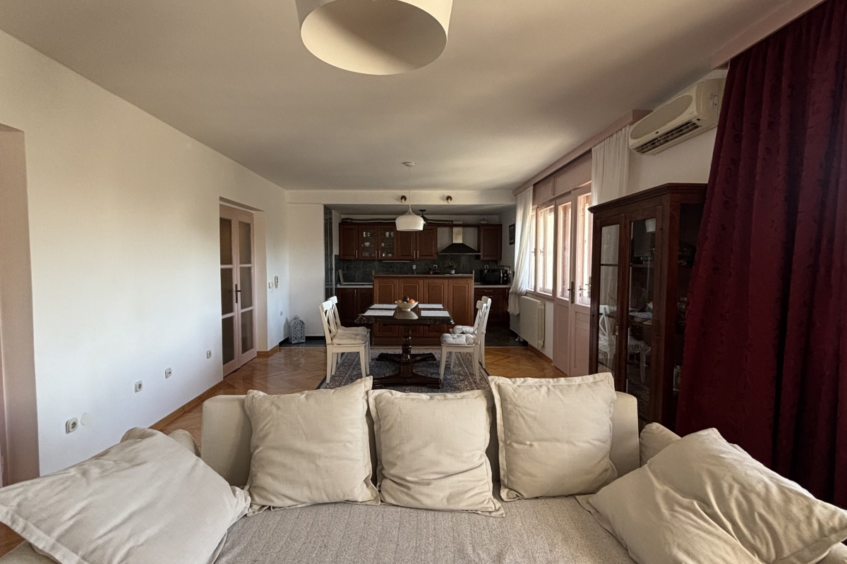 Ampio appartamento in posizione eccezionale