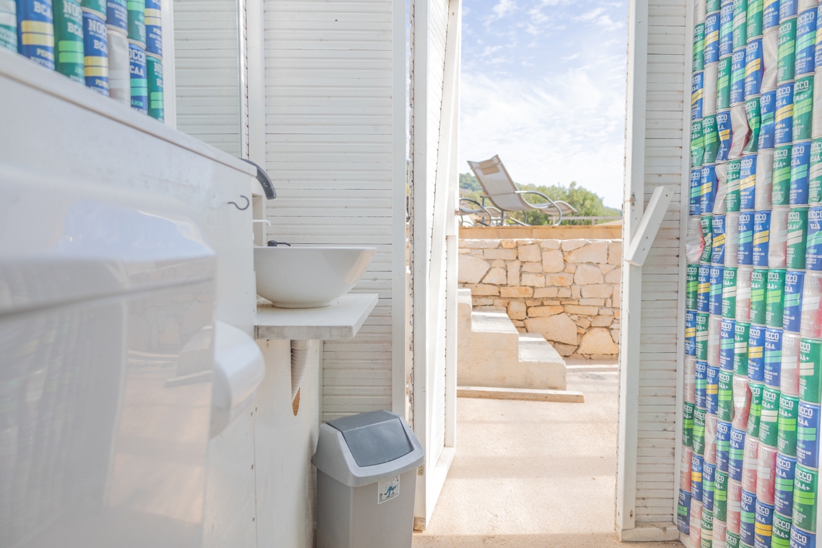 Esclusiva casa in pietra in prima fila sul mare