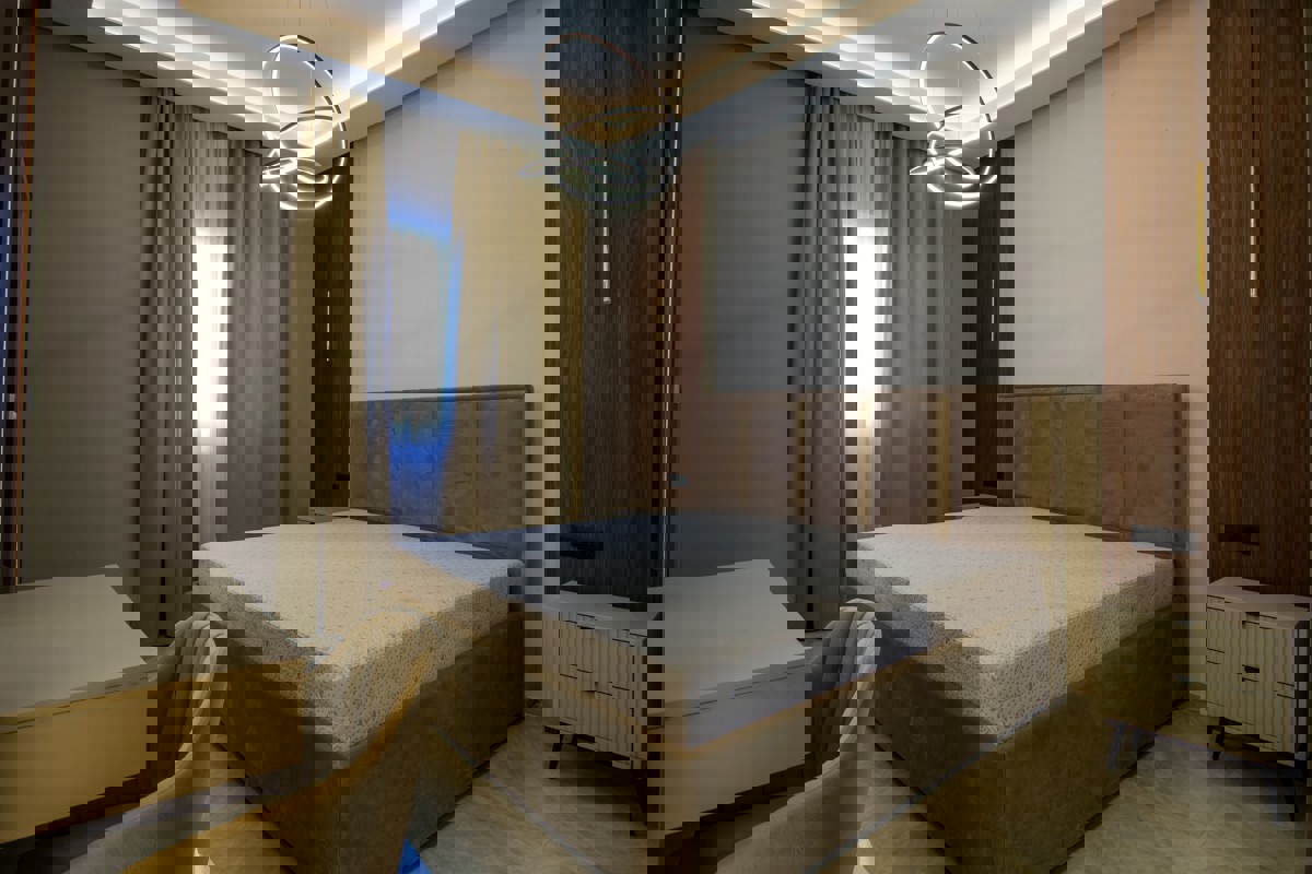 Una spaziosa tenuta con una villa moderna in un ambiente tranquillo