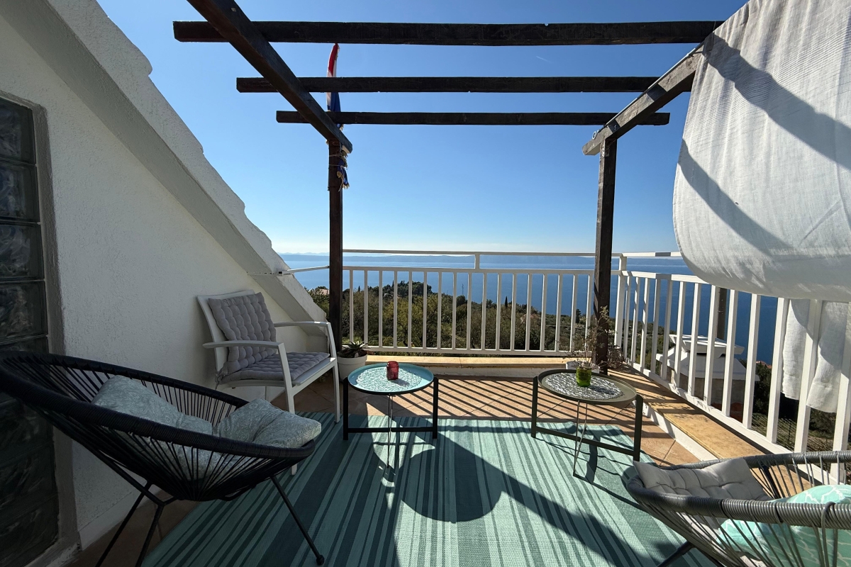 Casa con vista mare aperta