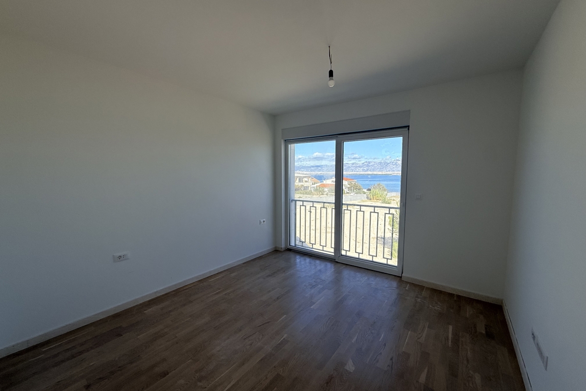 Villa moderna in prima fila sul mare