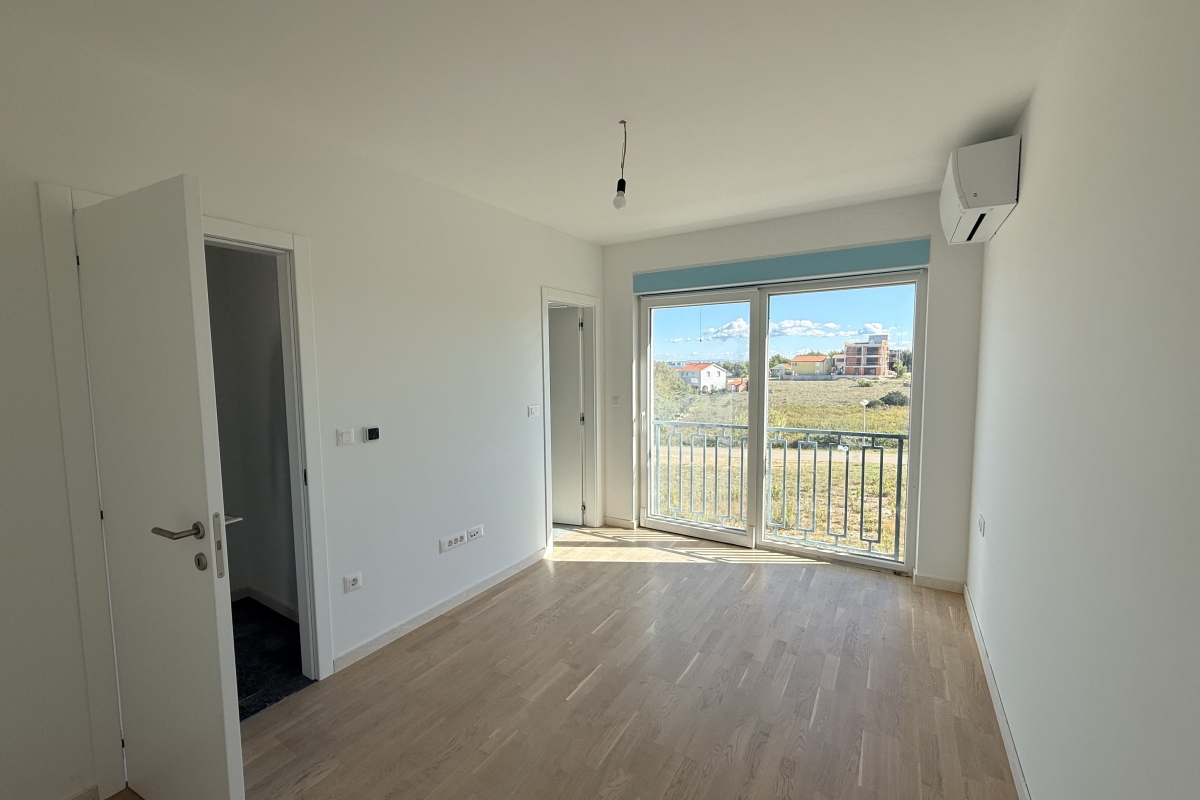 Villa moderna in prima fila sul mare