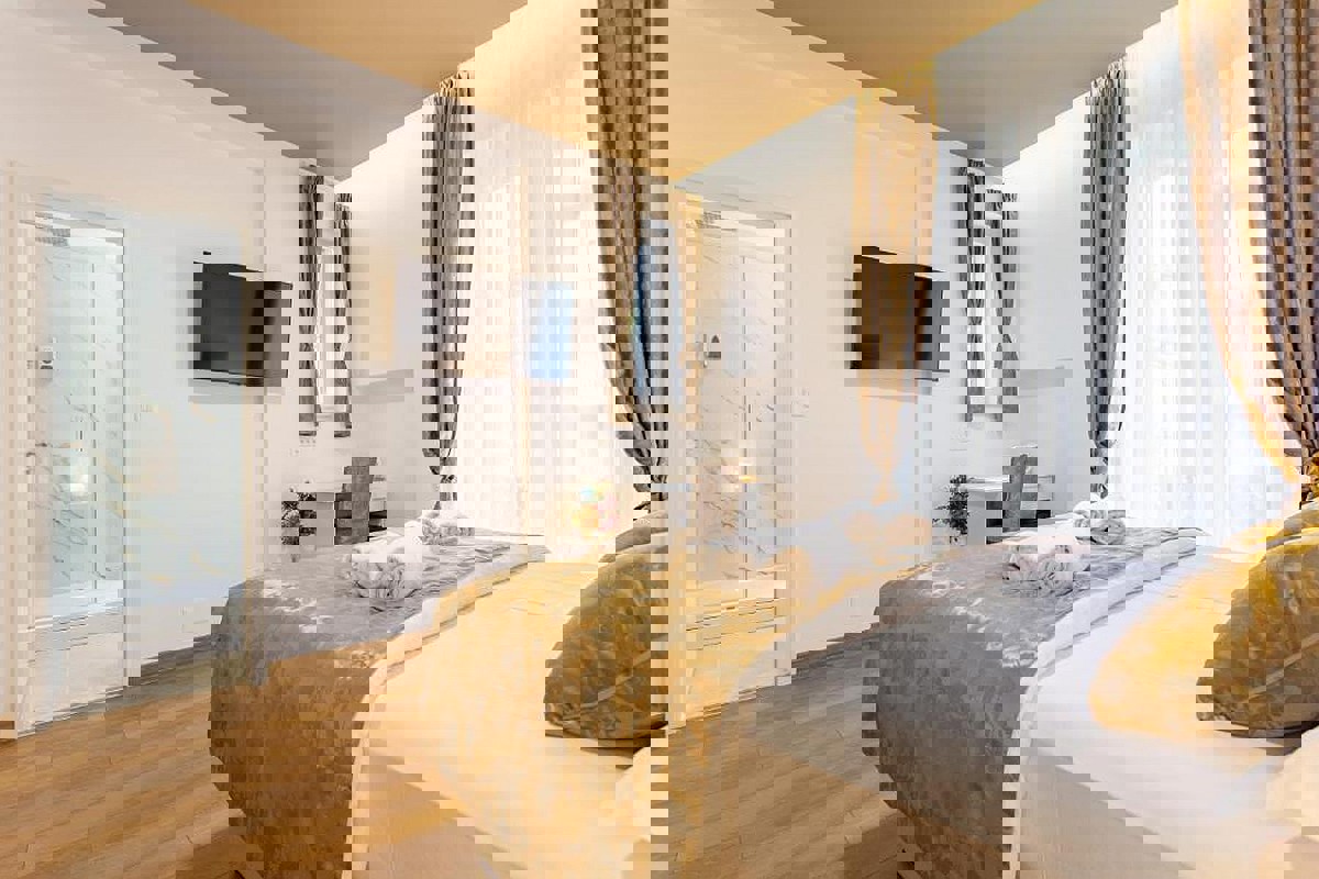 5 unità abitative arredate in stile moderno vicino al centro città