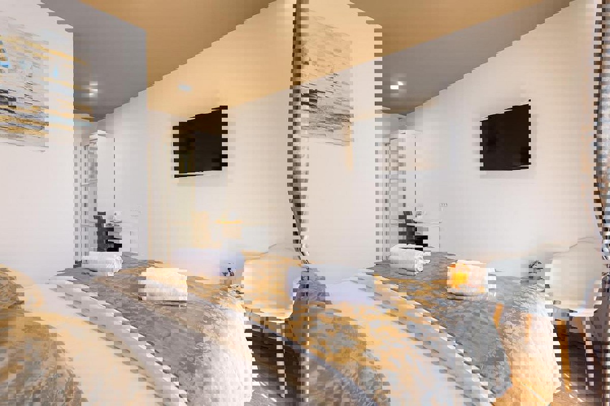 5 unità abitative arredate in stile moderno vicino al centro città