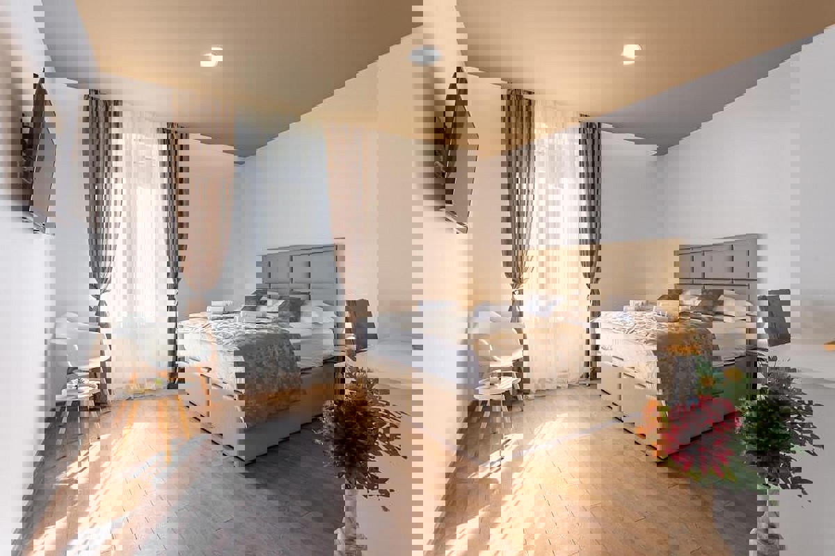 5 unità abitative arredate in stile moderno vicino al centro città