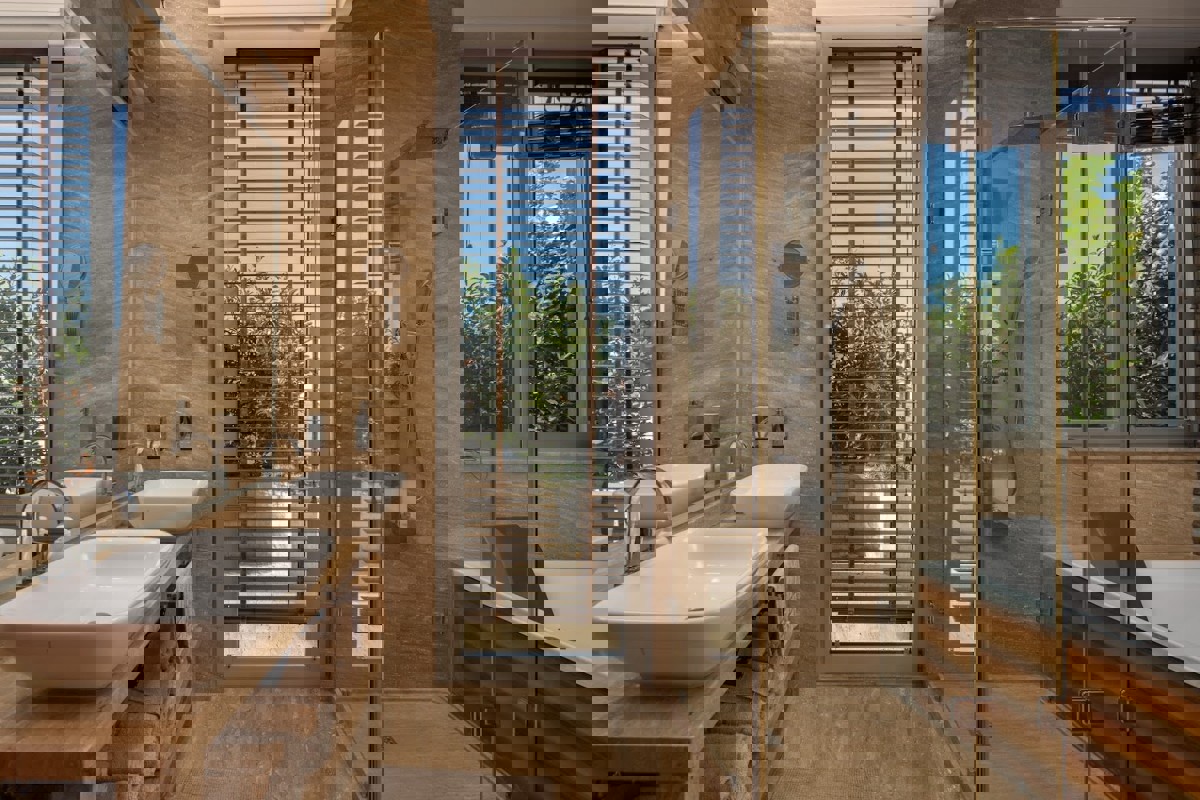 Attico di lusso con piscina privata e terrazza panoramica