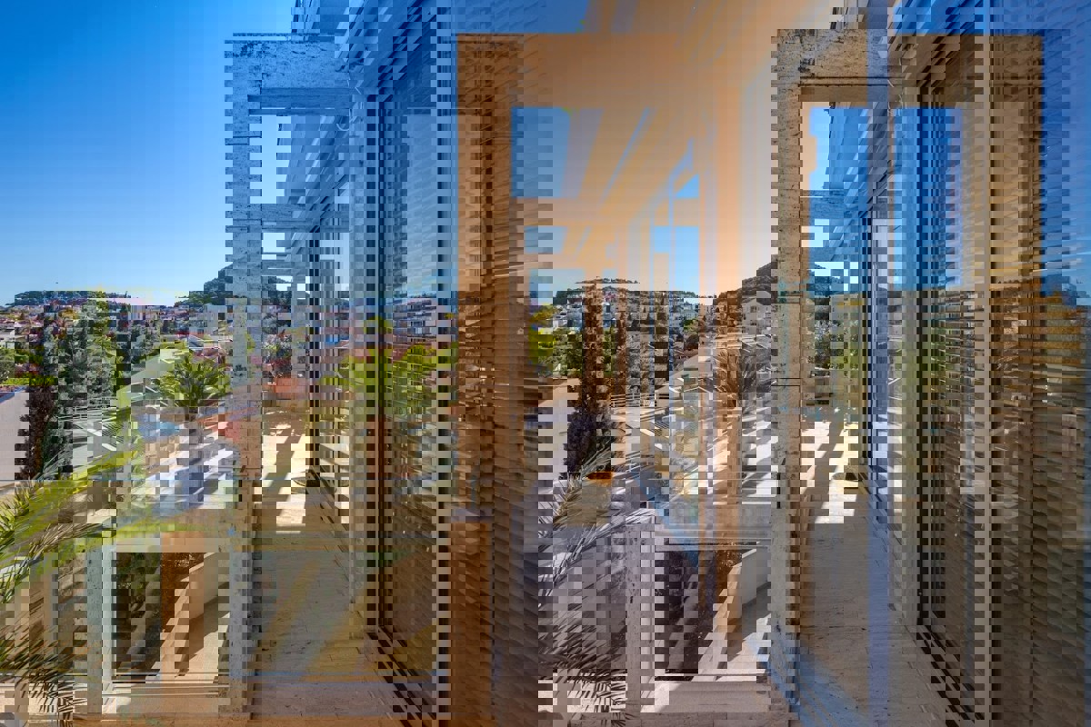 Attico di lusso con piscina privata e terrazza panoramica