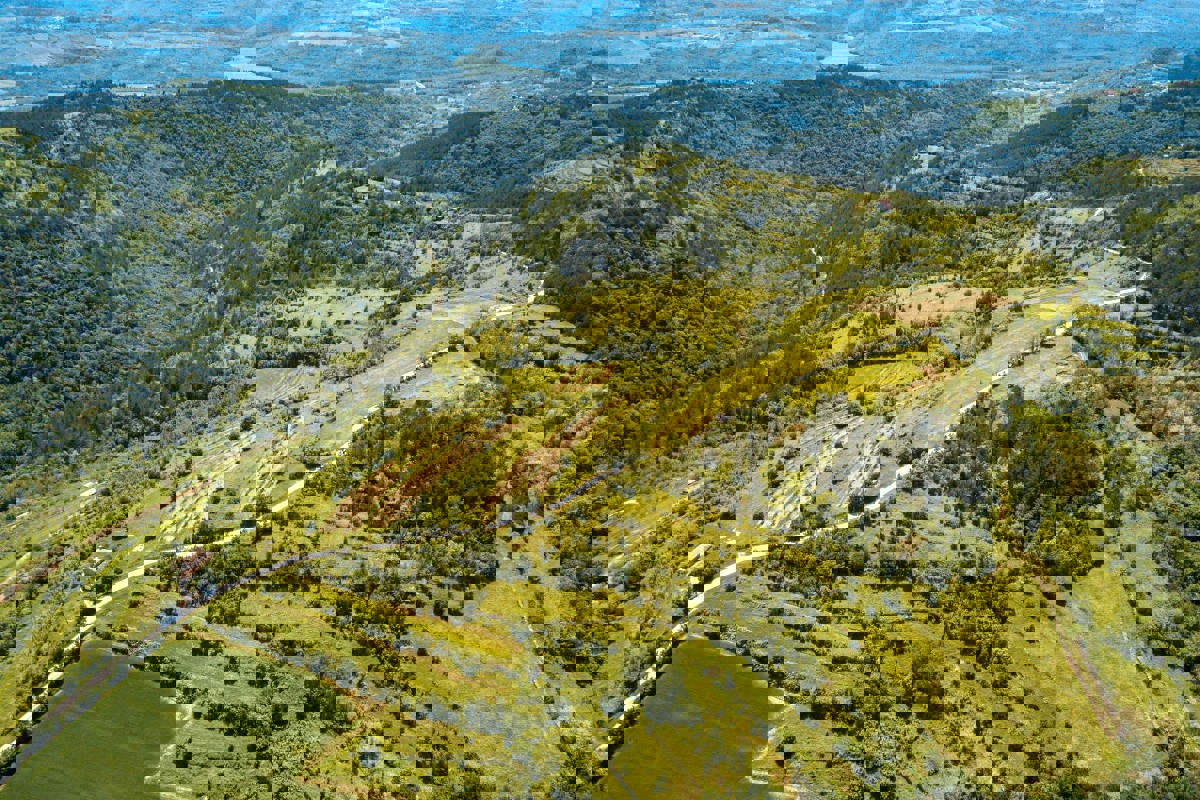 Proprietà unica con un design concettuale e un grande potenziale di investimento