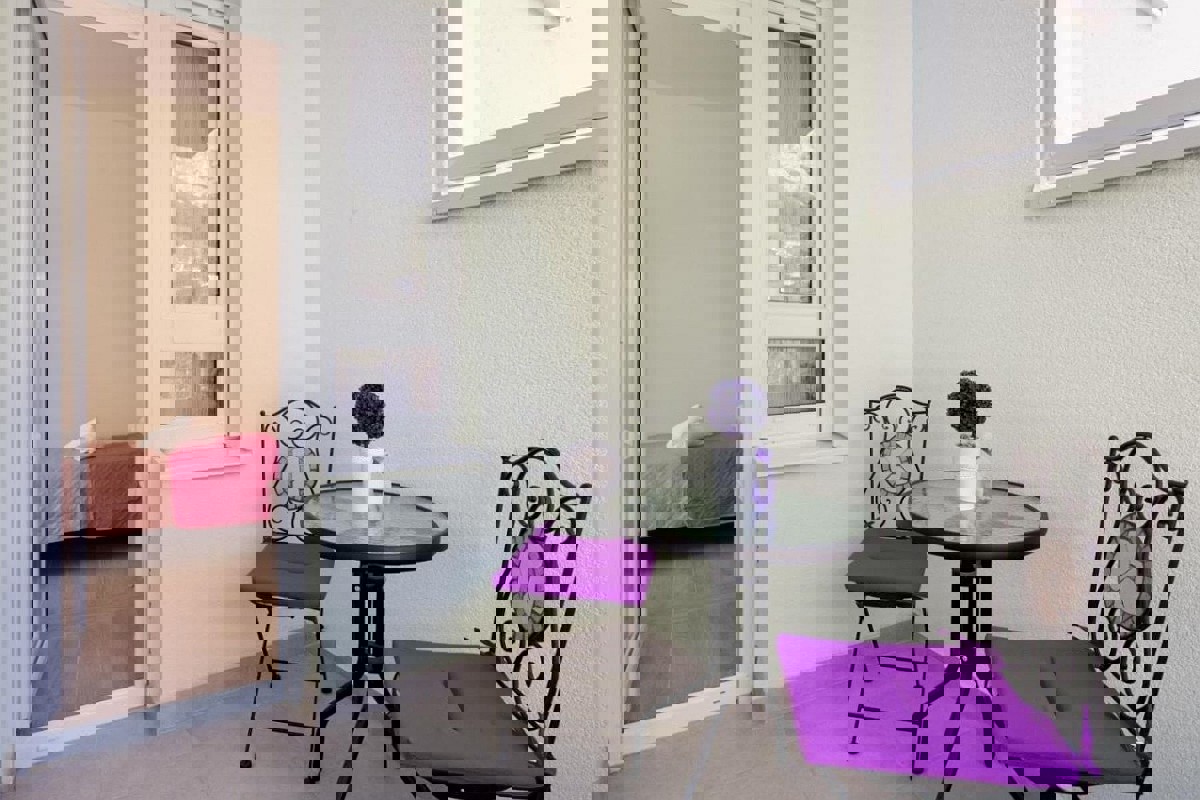 Appartamento con due camere da letto e posto auto