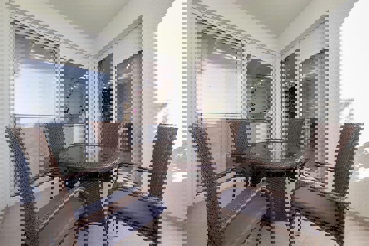 Appartamento con due camere da letto e posto auto