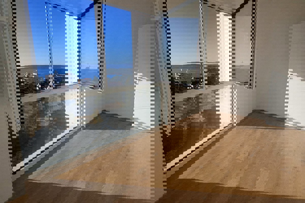 Moderno appartamento duplex con vista mare