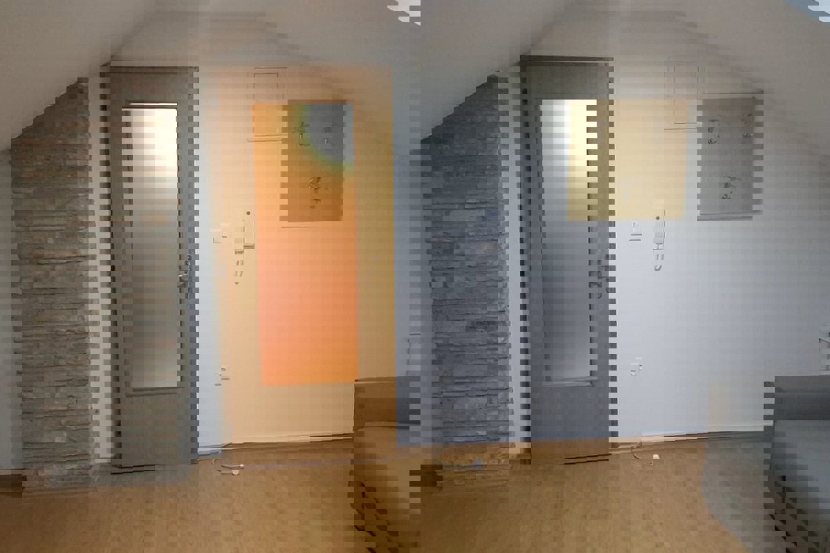 Casa a tre piani vicino al centro