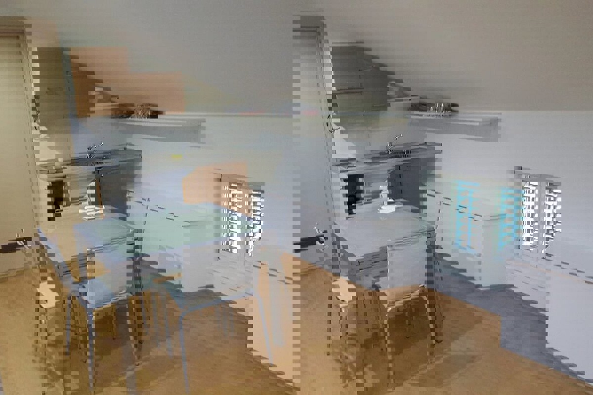 Casa a tre piani vicino al centro