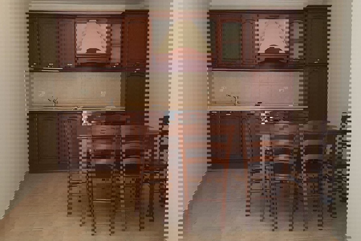 Casa a tre piani vicino al centro