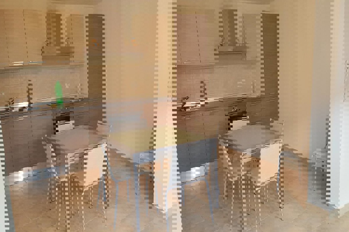 Casa a tre piani vicino al centro