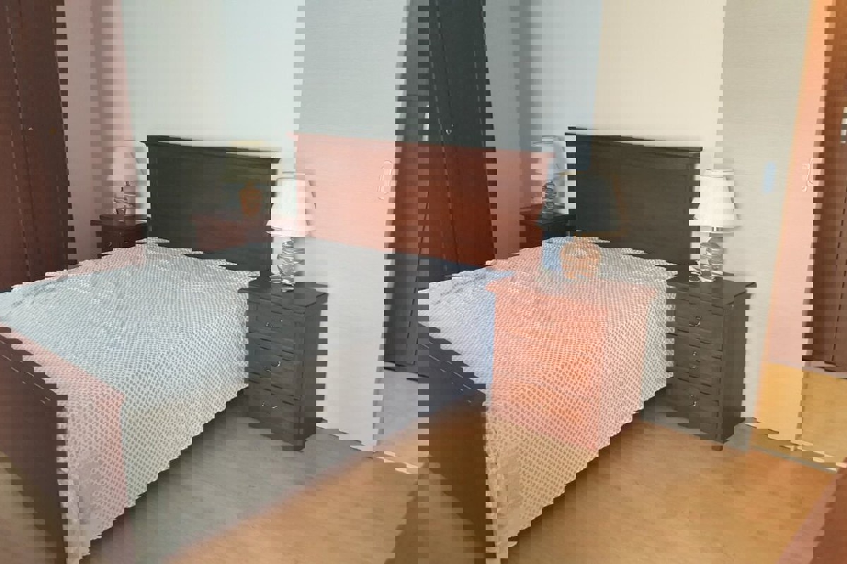 Casa a tre piani vicino al centro