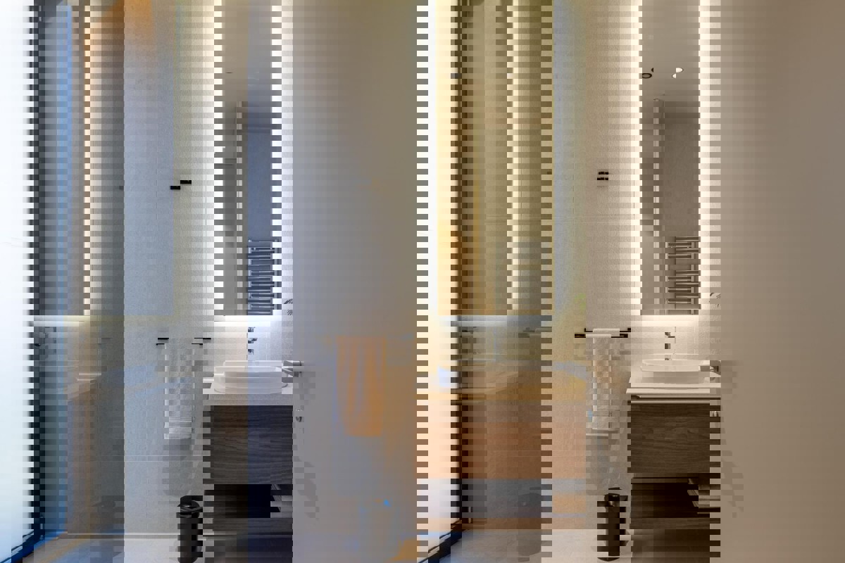 Villa di design con piscina e vista mare