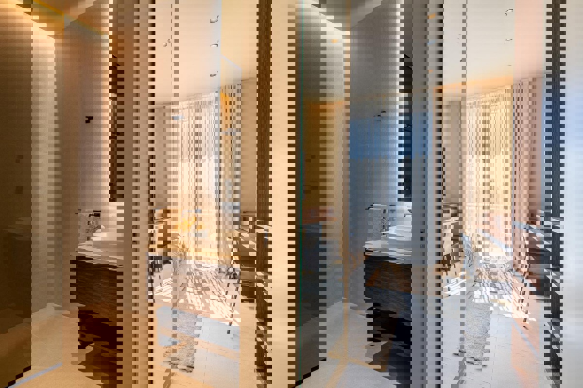 Villa di design con piscina e vista mare