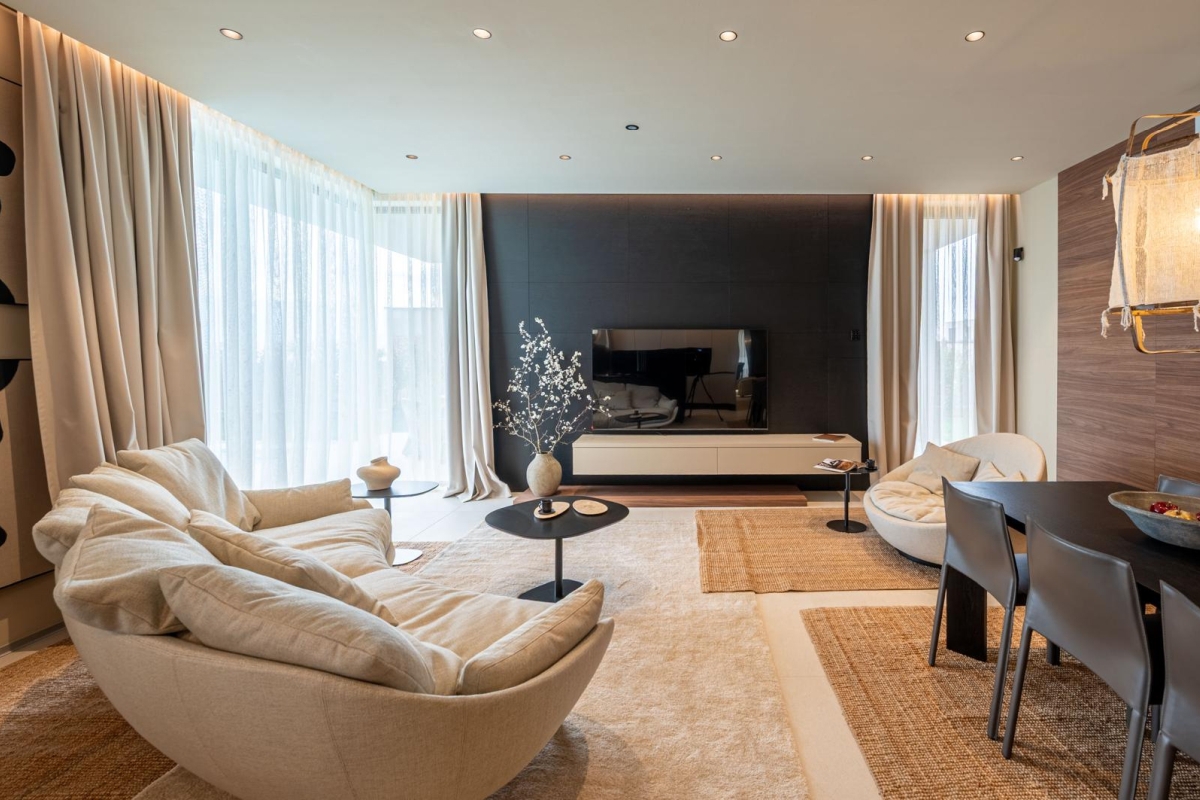 Villa di lusso di design con piscina e totale privacy