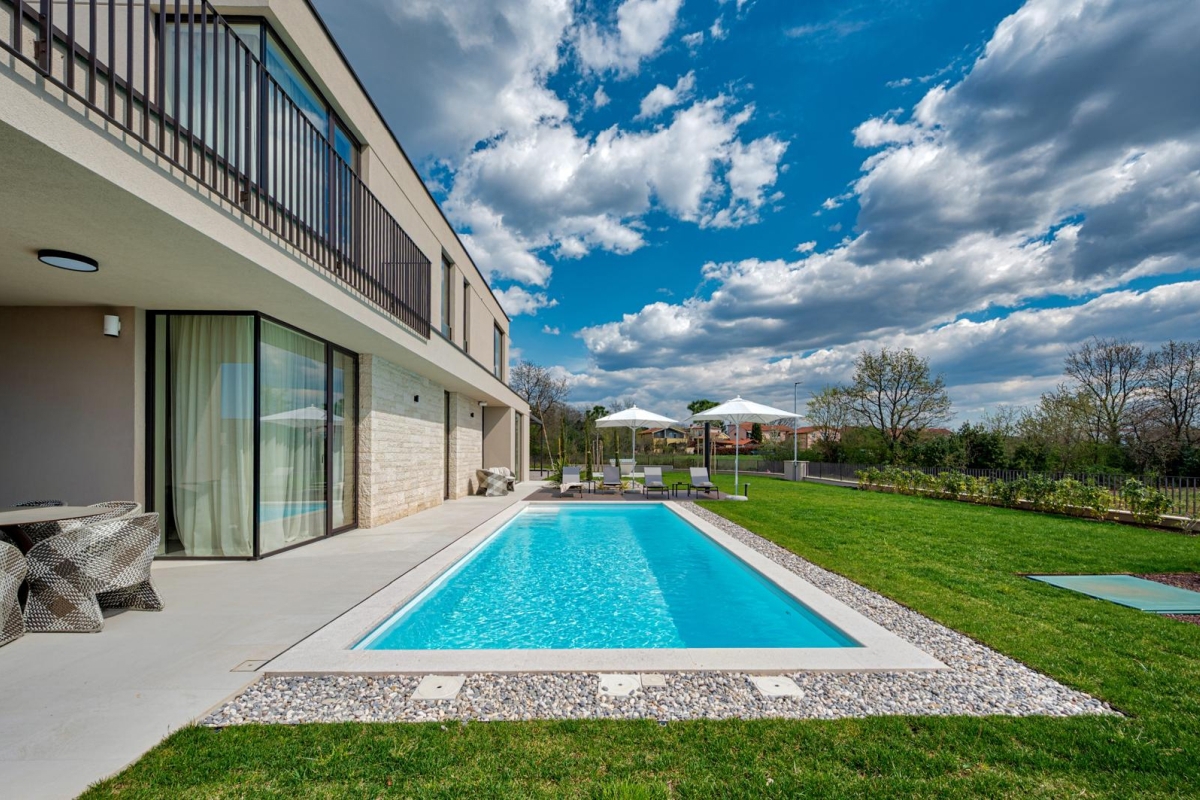 Villa di lusso di design con piscina e totale privacy
