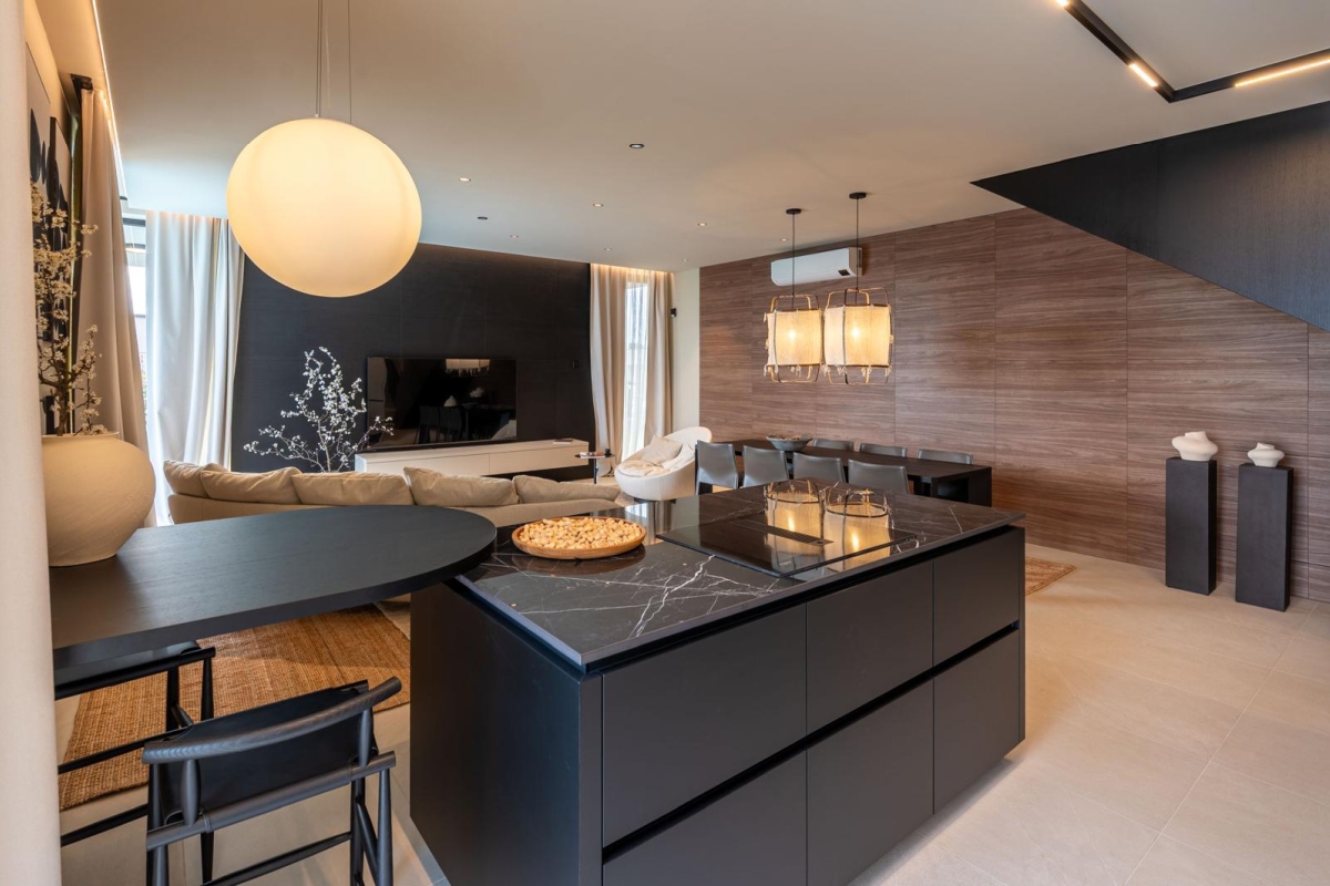 Villa di lusso di design con piscina e totale privacy