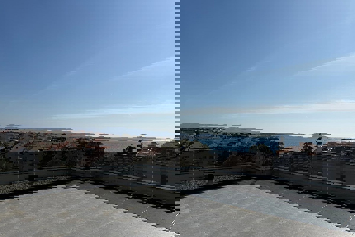 Ampio appartamento duplex in zona tranquilla