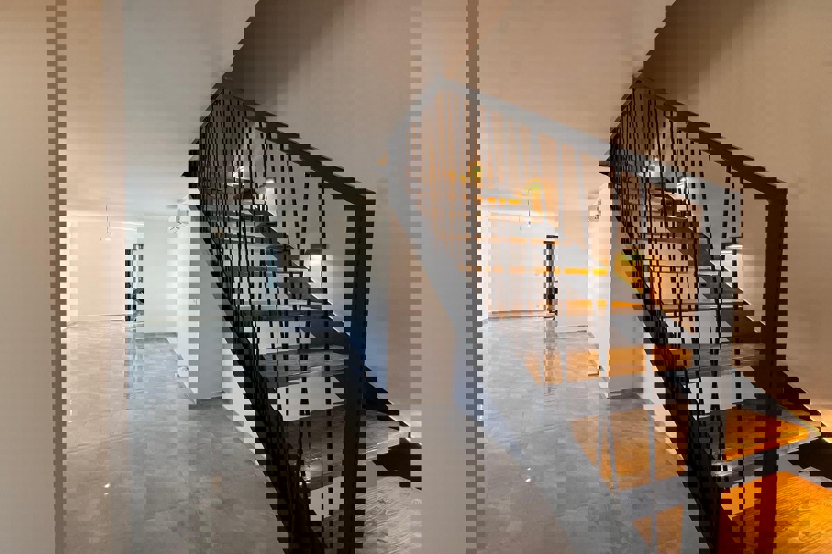 Ampio appartamento duplex in zona tranquilla