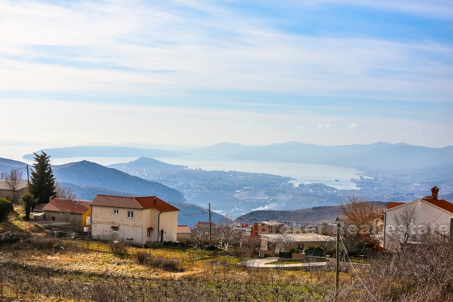 Casa in pietra ristrutturata, in vendita