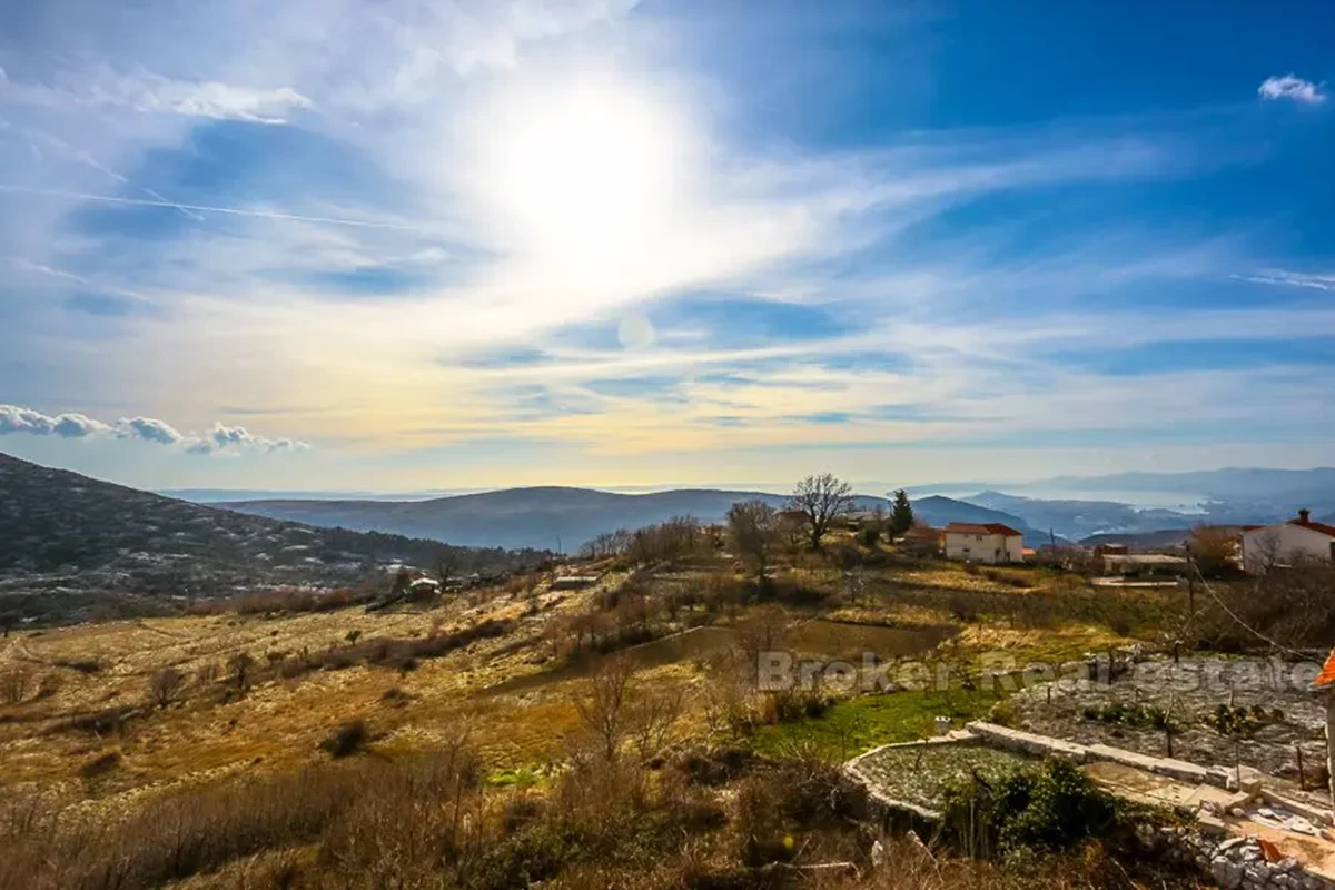 Casa in pietra ristrutturata, in vendita