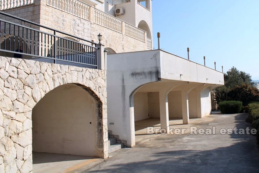 Palazzina con vista mare