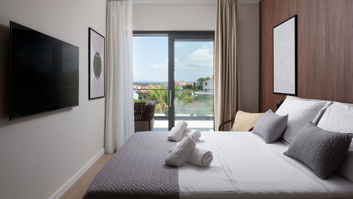 Villa con piscina vicino al mare