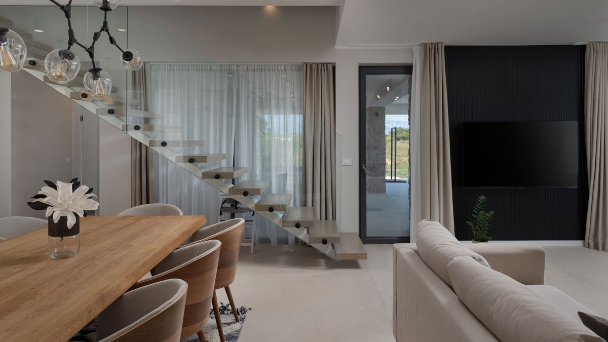 Villa con piscina vicino al mare