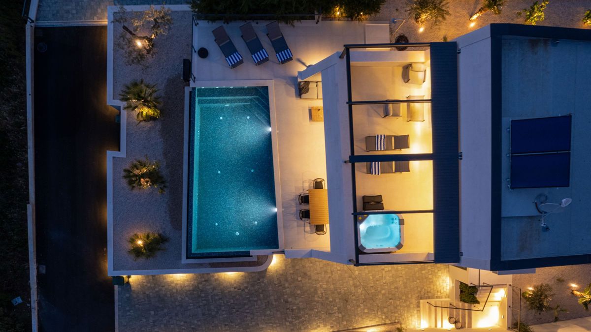 Villa di nuova costruzione con piscina