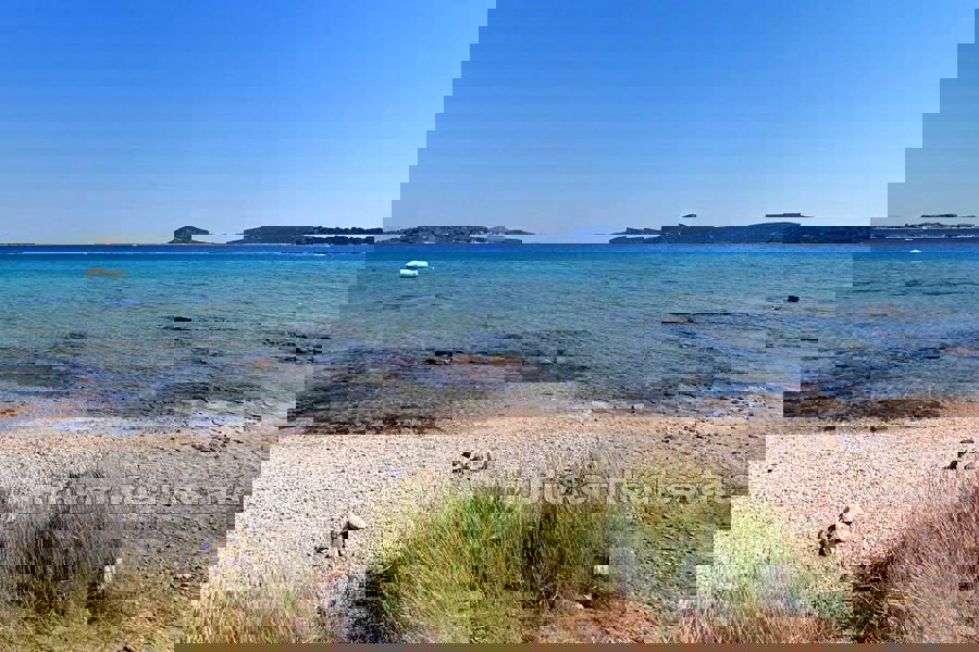 Atterra in prima fila verso la zona di mare R1