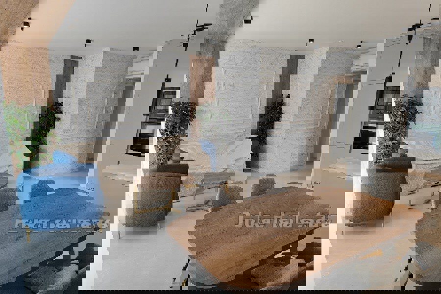 Attico con vista mare