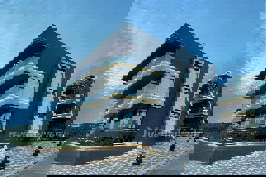 Attico con vista mare