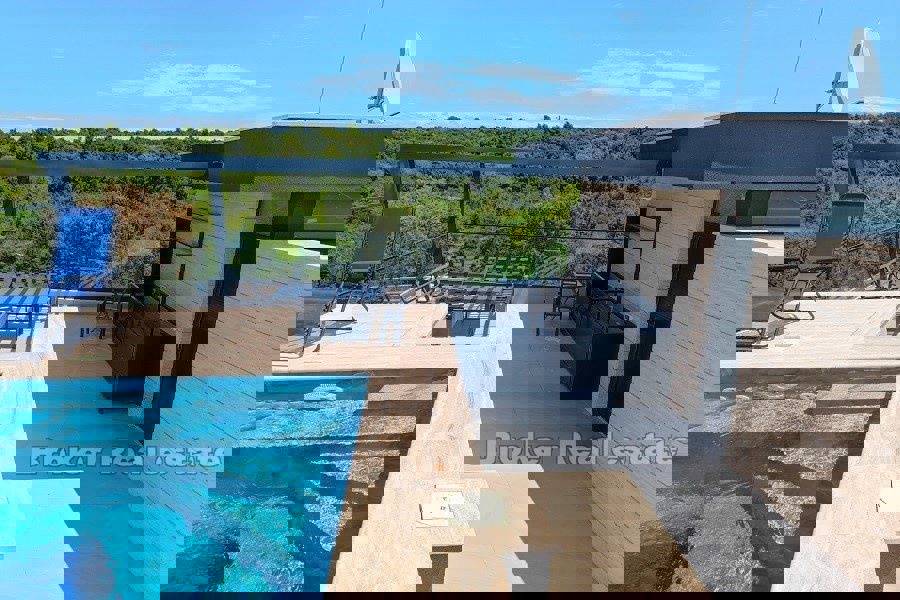 Attico con vista mare