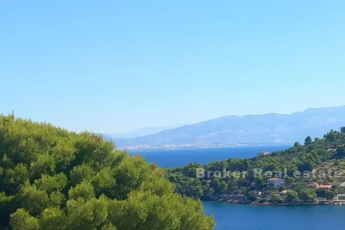 Casa in pietra con vista mare