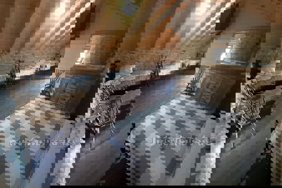 Villa in pietra ristrutturata con piscina