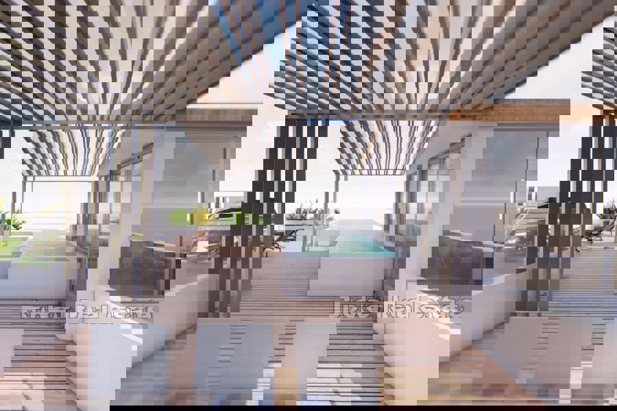 Una villa in costruzione con vista mare