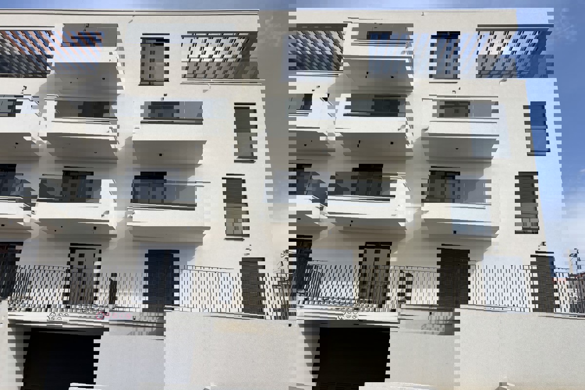 Appartamenti in costruzione con vista mare