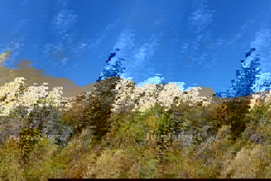 Terreno edificabile con vista sul mare aperto